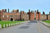 Entrance – Hampton&nbsp;Court
