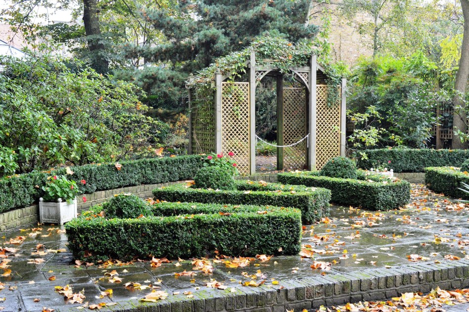 Greenwich Fan Museum Garden at Tea Rooms