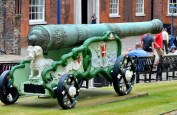Tower of London –&nbsp;Cannon