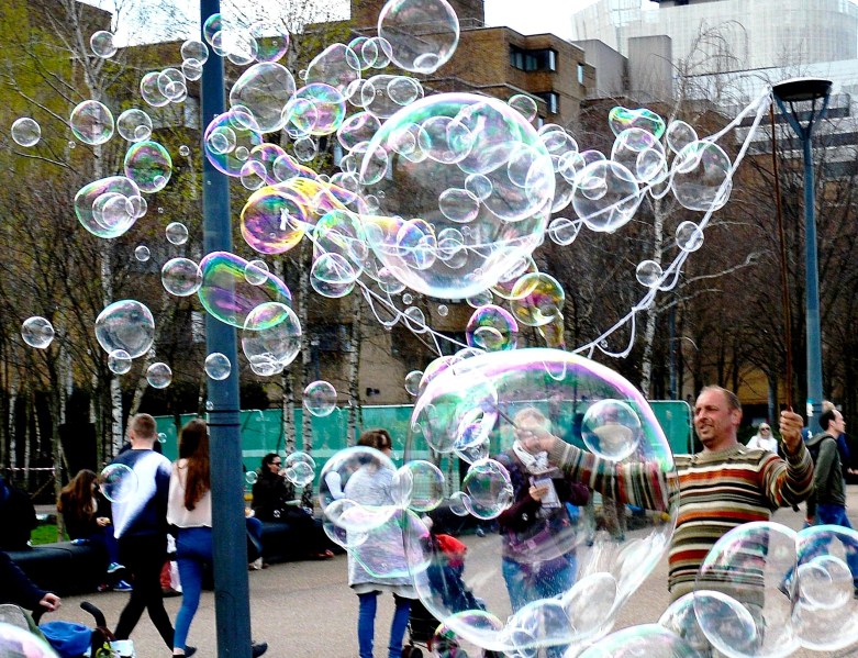 Bubbles on London's South Bank DSC_3054