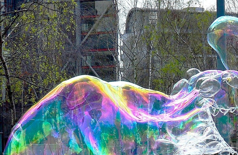 Bubbles on London's South Bank DSC_3066