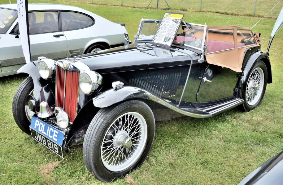 Crystal Palace Motorsport Classic Cars MG Police Car 2016 DSC_4350