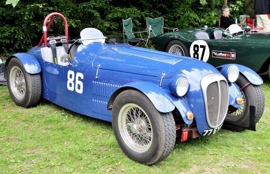 Crystal Palace Motorsport Classic Cars 2016 Daimler SP250 Special