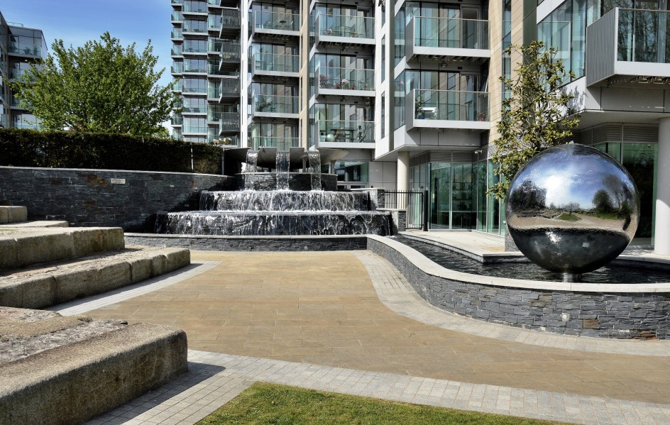 Riverside Gardens Fountain and Sphere