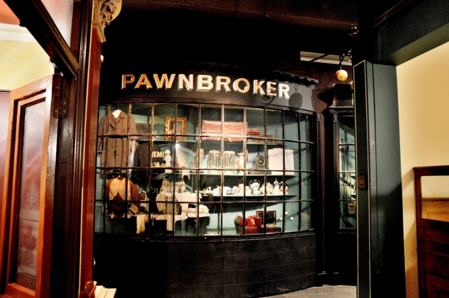 museum-of-london-victorian-pawnbrokers